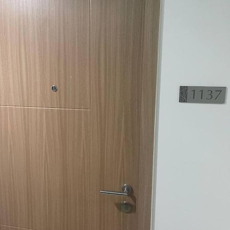 Red Residences Chino Roces Makati Makati City Екстериор снимка